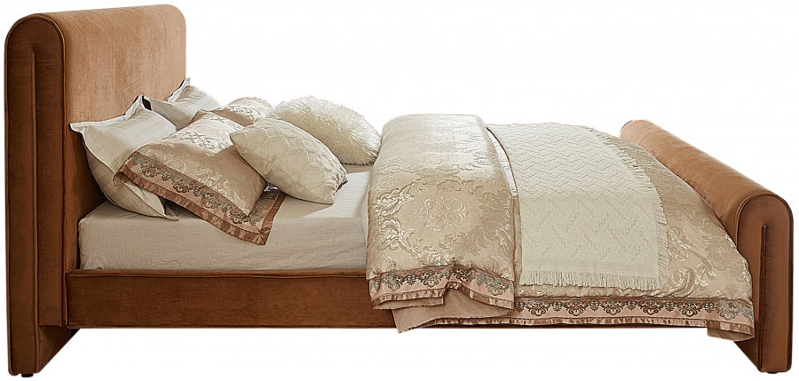 Saddle Velvet Bed